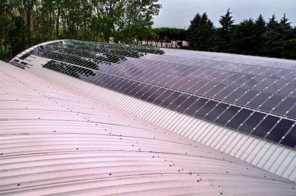 Impianto fotovoltaico sulle coperture della Lumina srl